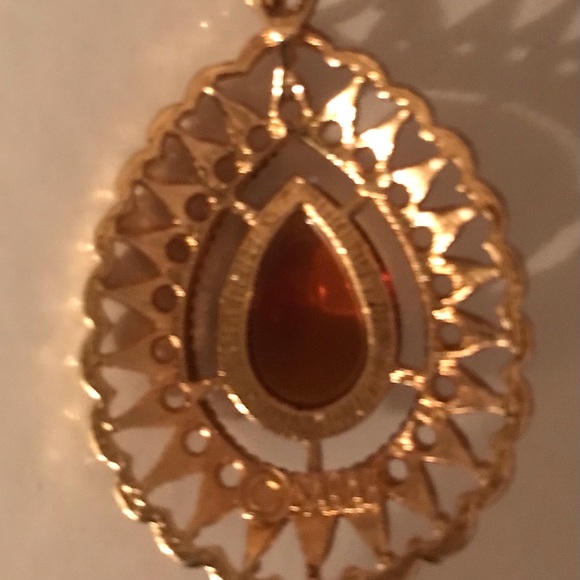 Vintage Sarah Coventry Goldtone Teardrop Pendant - Picture 3 of 5